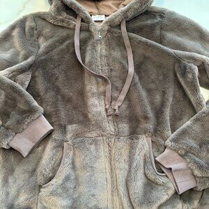 Fuzzy Hooded zipper jacket size S by Others Follow NEW